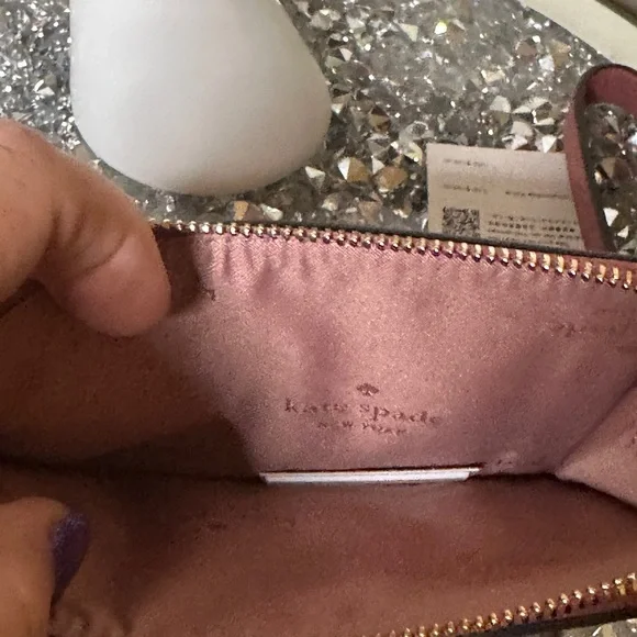 NWT Kate Spade Nee York Lucy Small L Zip Wristlet. Retail $129.00